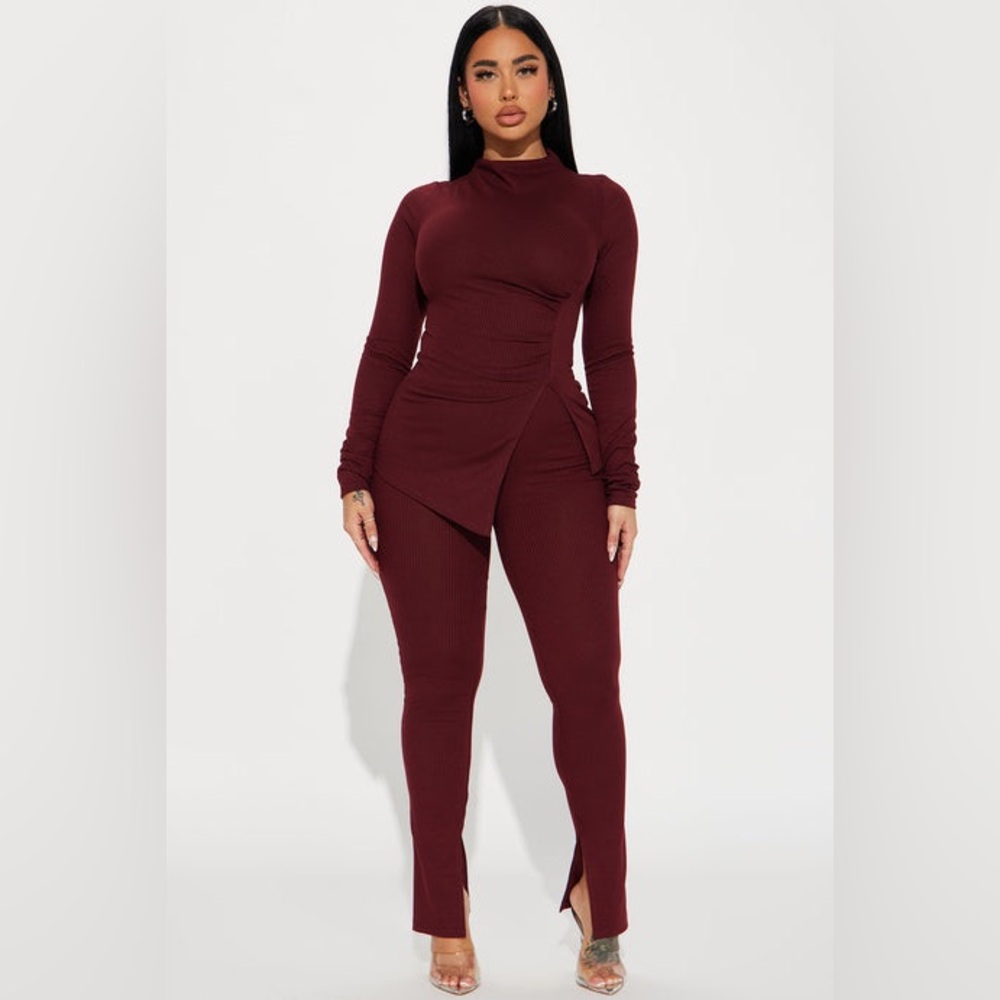 Fashion Nova Burgundy matching set
